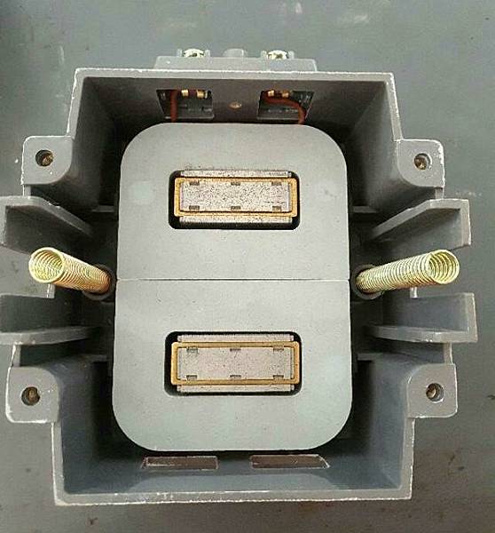 電磁接觸器短路環1.jpg 電磁接觸器短路環1.jpg