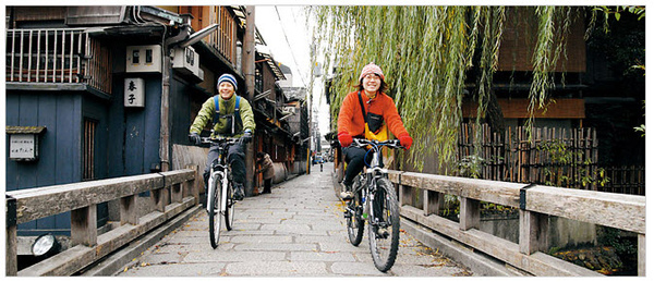 1.Mont-bell羽絨衣形象.jpg 1.Mont-bell羽絨衣形象.jpg