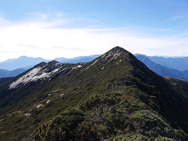 獨探 玉山南峰 東小南山 下 風輕雲淡走向大自然趣 痞客邦