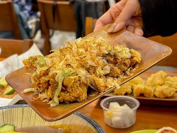 基隆隐藏美食推荐｜一燔欧姆蛋咖喱、炸鸡｜超平价大份量！独家水