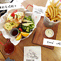 emma-cafe-早午餐.gif