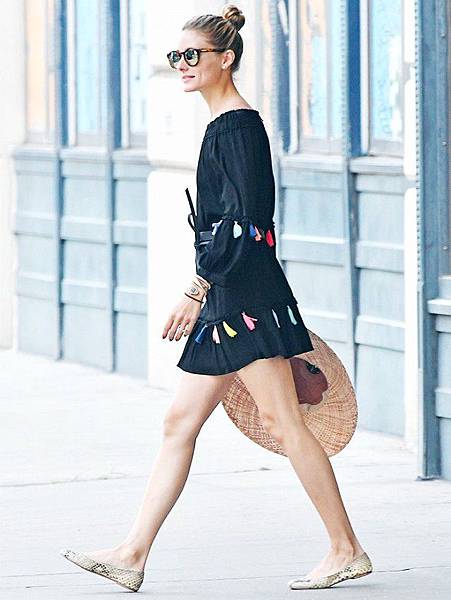 olivia-palermo-just-wore-a-dress-fashion-girls-will-freak-out-over-1849089-1469562420.640x0c