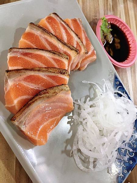 IMG_9952.jpg IMG_9952.jpg