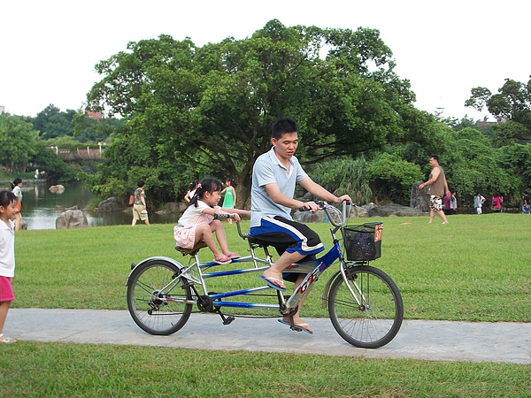 鑫揚人力車行,囋!