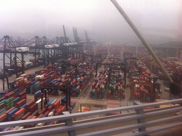 這貨櫃不知道有多少個