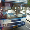 泰國的公車，裡頭看起來不大乾淨