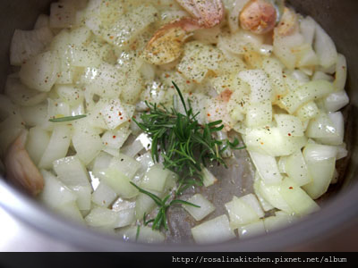 超完美雞骨高湯做法