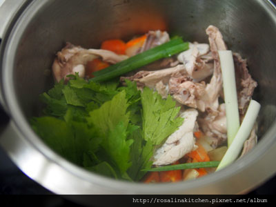 超完美雞骨高湯做法