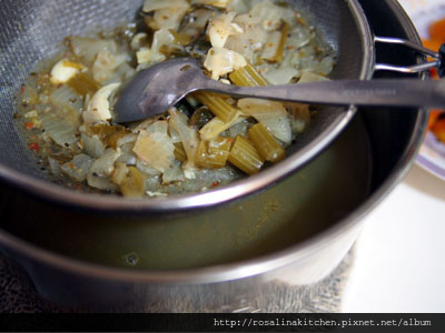 超完美雞骨高湯做法