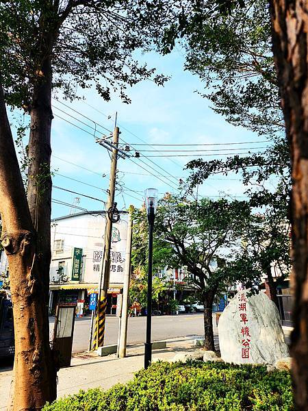 軍方報廢古老飛機之一景點溪湖軍機公園,喜歡飛機的小朋友一定要