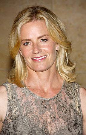 Elisabeth Shue