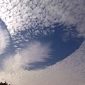 在途中,天空一抹雲~*