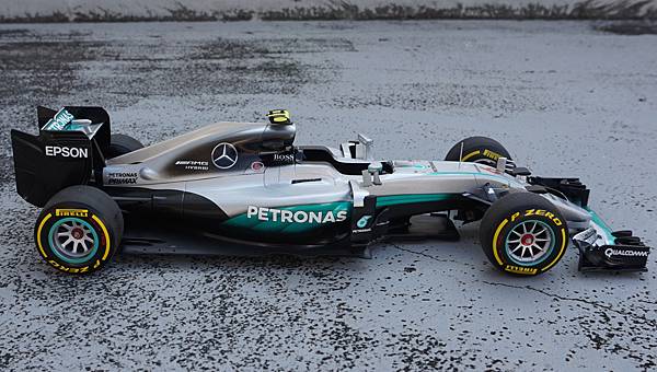 MercedesBenzW07Rosberg041.bmp