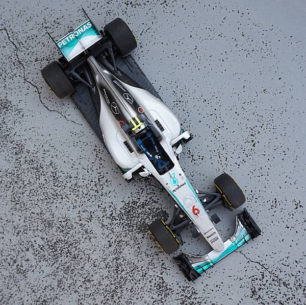 MercedesBenzW07Rosberg051.bmp