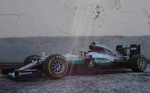 MercedesBenzW07Rosberg007.bmp