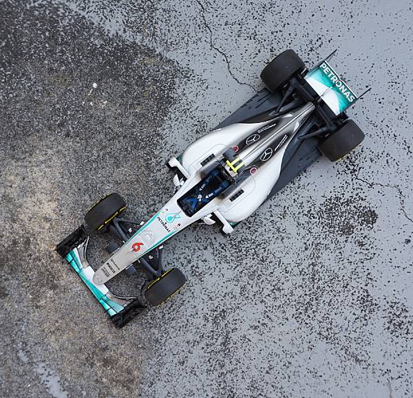 MercedesBenzW07Rosberg013.bmp
