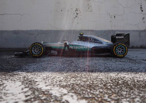 MercedesBenzW07Rosberg014.bmp