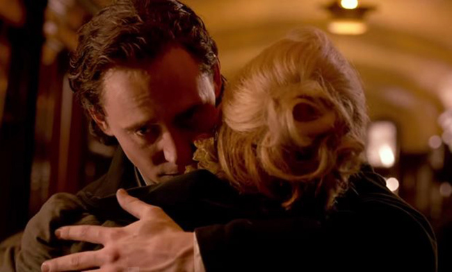 Tom_Hiddleston_haunts_in_trailer_for_gothic_thriller_Crimson_Peak.jpg Tom_Hiddleston_haunts_in_trailer_for_gothic_thriller_Crimson_Peak.jpg