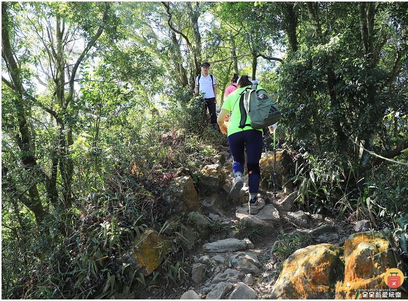 屏東景點｜德文山步道！遠眺北大武山、日湯真山及屏東市區！三角