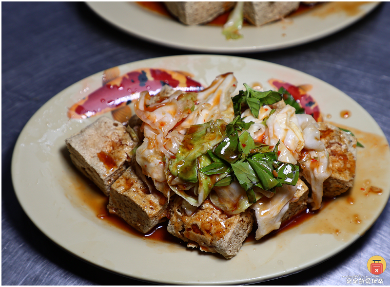 台東美食昱禎臭豆腐!在地人推薦最好吃是這家!超人氣排隊美食