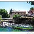 超漂亮的碧泉村 Fontaine-de-Vaucluse 這麼多南法小鎮這個最美