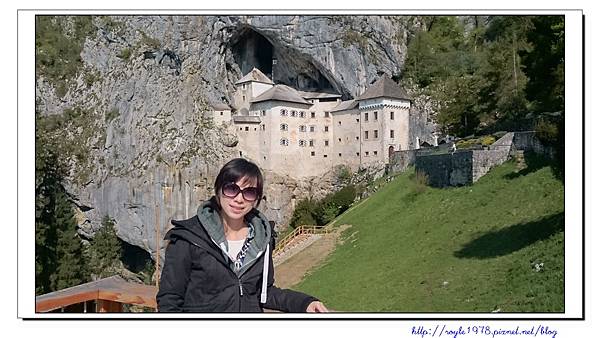 從斯洛維尼亞首都 Ljubljana sixt租車27天....第一個景點 Predjama Castle 