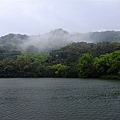 雨下到懶得認清楚是哪個湖了