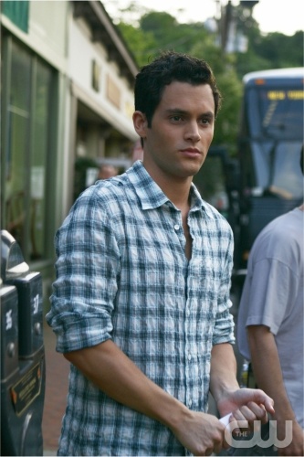 Penn Badgley as Dan