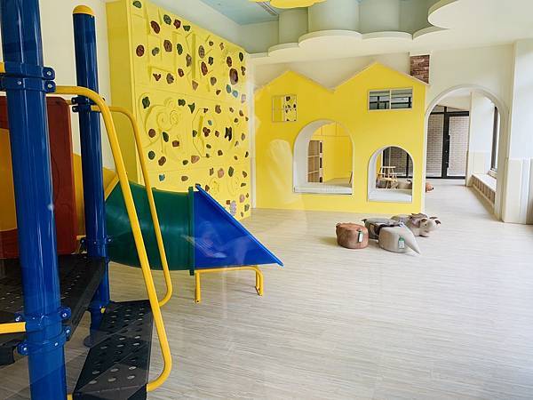和峻建設 璞樂 - 桃園中路重劃區預售屋新成屋 兒童遊戲室