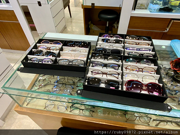 台南公園路宏恩眼鏡 x 硬式隱形眼鏡推薦 提供最專業、安 台南公園路宏恩眼鏡 x 硬式隱形眼鏡推薦 提供最專業、安