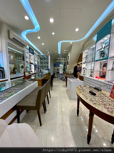 台南公園路宏恩眼鏡 x 角鞏膜片 硬式隱形眼鏡推薦親測