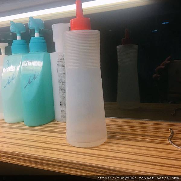 美髮 生活 Vif Hair Salon 縮毛矯正 燙 燙直髮 柔亮華順 不死貼 不死直 夏天到了 剪去15公分長髮 專業設計師 Nico設計師 天母髮廊 美髮 生活 Vif Hair Salon 縮毛矯正 燙 燙直髮 柔亮華順 不死貼 不死直 夏天到了 剪去15公分長髮 專業設計師 Nico設計師 天母髮廊