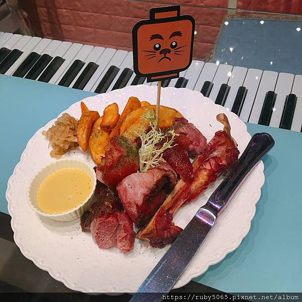 IMG_3252.JPG IMG_3252.JPG