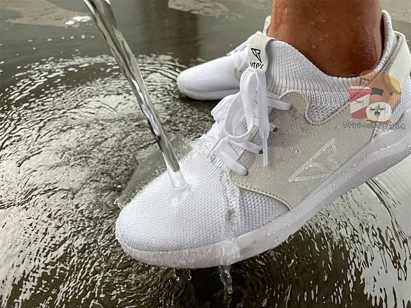 V-TEX地表最強防水鞋_210628.jpg V-TEX地表最強防水鞋_210628.jpg