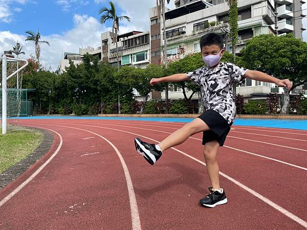 FILA機能童鞋_211101_4.jpg FILA機能童鞋_211101_4.jpg