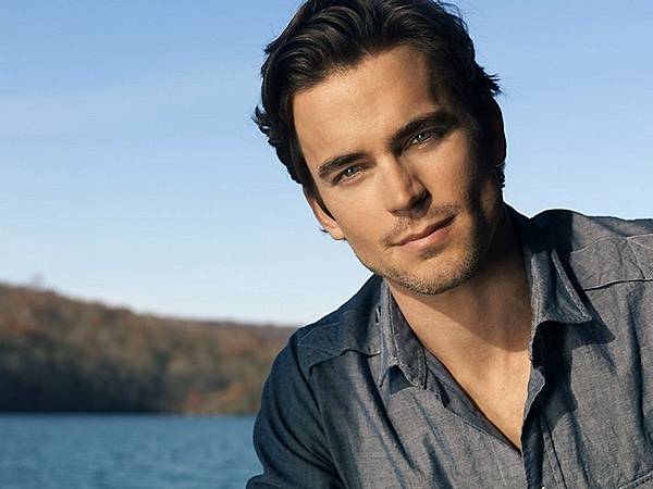 Matt-Bomer-HUNKSorHANDBAGS-Man-Crush-Monday-03