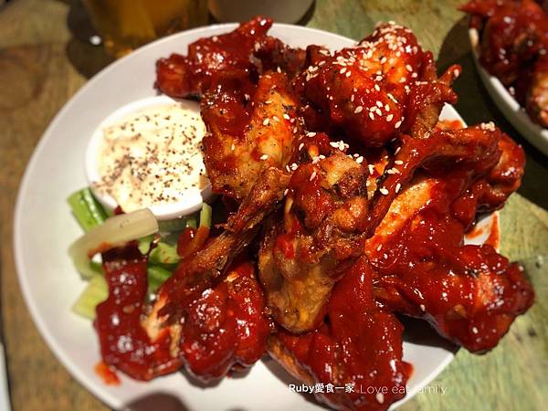 Melbourne AYCE Buffalo Wings 墨爾本 水牛城辣雞翅 吃到飽 Melbourne AYCE Buffalo Wings 墨爾本 水牛城辣雞翅 吃到飽