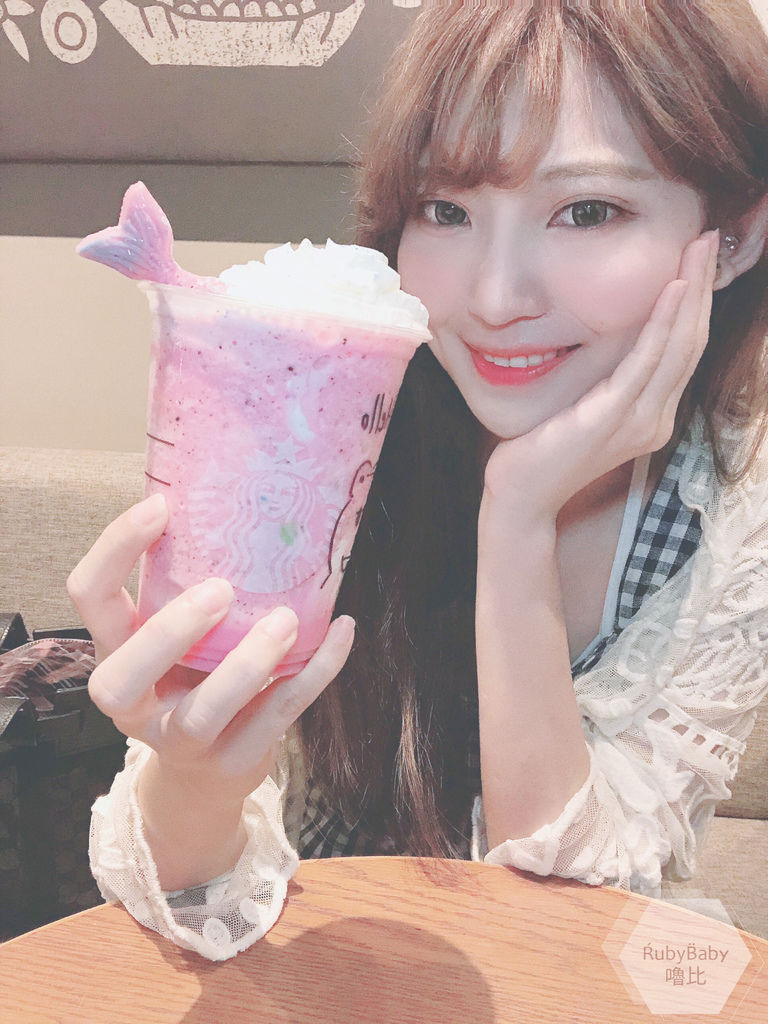 星巴克星冰樂魔幻美人魚 (4).jpg 星巴克星冰樂魔幻美人魚 (4).jpg