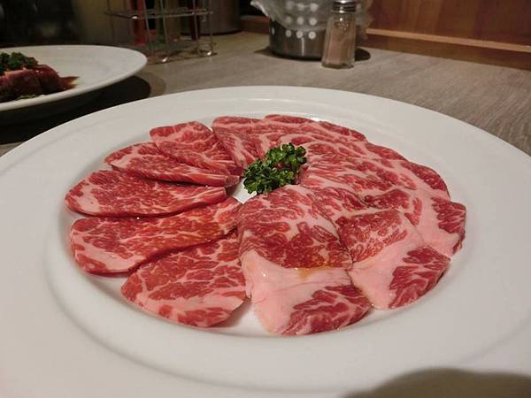 牛小排.jpg 牛小排.jpg