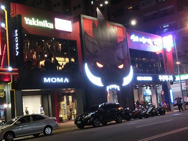 門口.jpg 門口.jpg