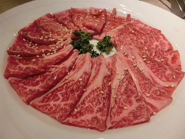 嫩肩.jpg 嫩肩.jpg