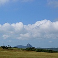 龍磐草原遠望大尖山