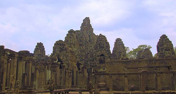 Bayon Temple (4).JPG