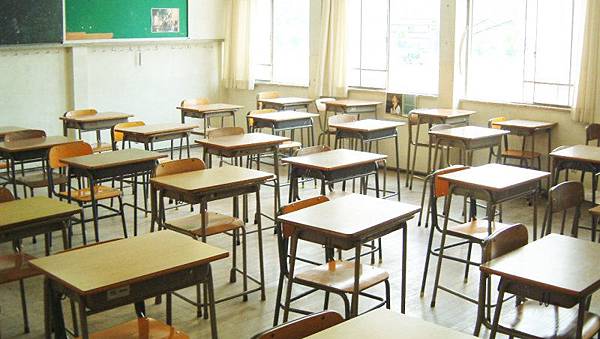 教室.jpg 教室.jpg