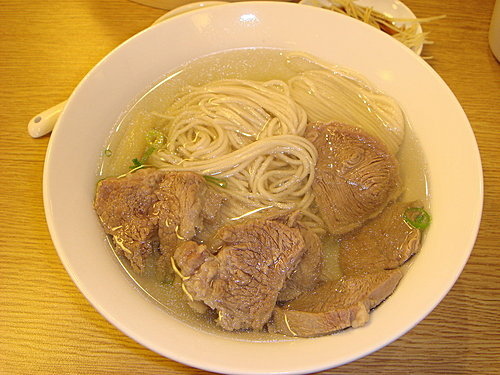 鼎泰豐元盅牛肉麵.jpg