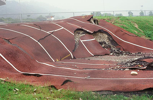 921地震霧峰光復國中.png