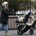 sarah-jessica-parker-twins-stroller-07