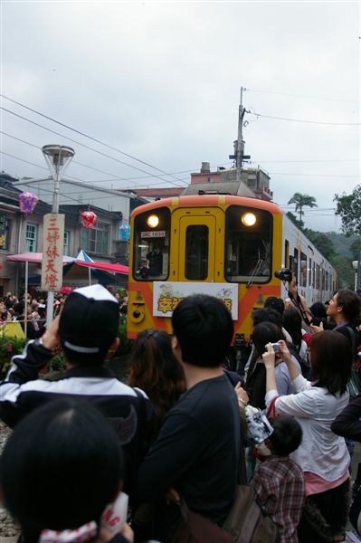 IMGP8960_火車來囉~