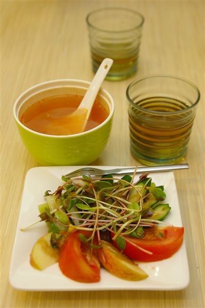 IMGP0677_前菜沙拉與青菜湯
