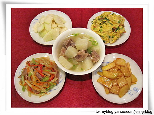 大頭菜五吃之一(大頭菜排骨湯、腐乳大頭菜、咖哩大頭菜、滑蛋大頭菜、大頭菜炒什錦)